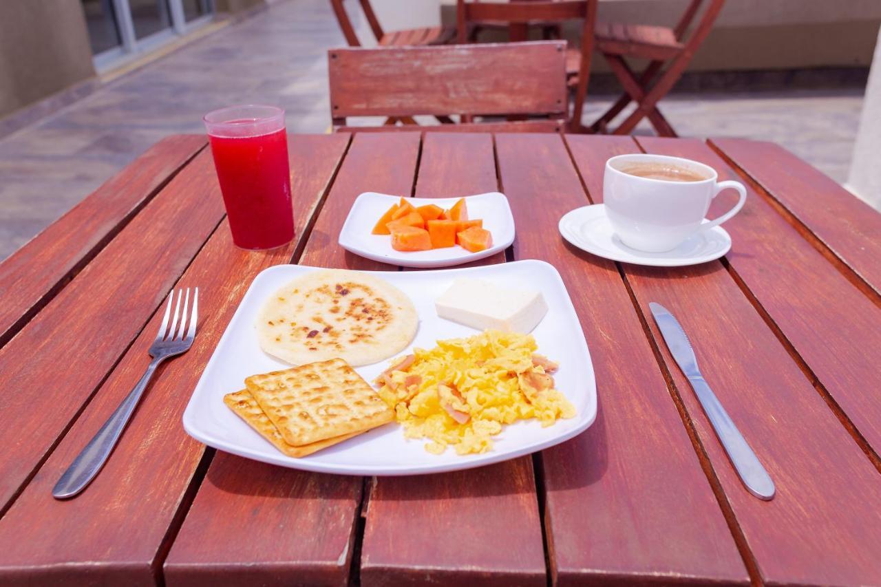 Hotel Ribera Sinu Monteria Ngoại thất bức ảnh