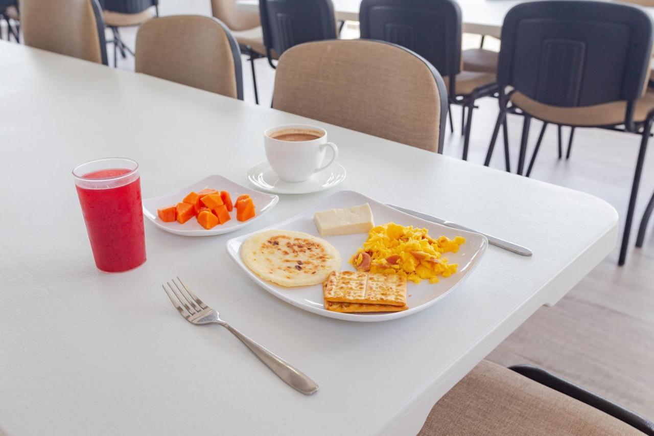 Hotel Ribera Sinu Monteria Ngoại thất bức ảnh