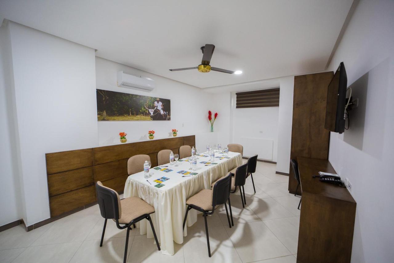 Hotel Ribera Sinu Monteria Ngoại thất bức ảnh